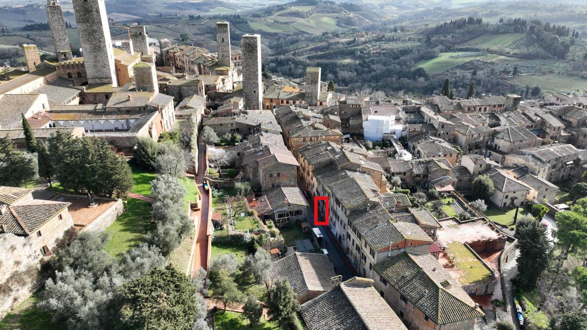 Appartamento Le Palme Con Terrazze In Centro سان جيمينيانو المظهر الخارجي الصورة